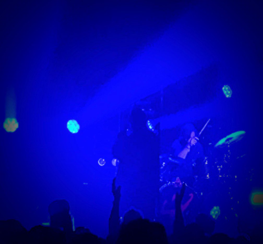 "What a gig that was tonight in Portland ! The audience were great but they had to be to be honest, we were that brilliant" !!! X Ian McCulloch
📷 DJ Colin Jones
