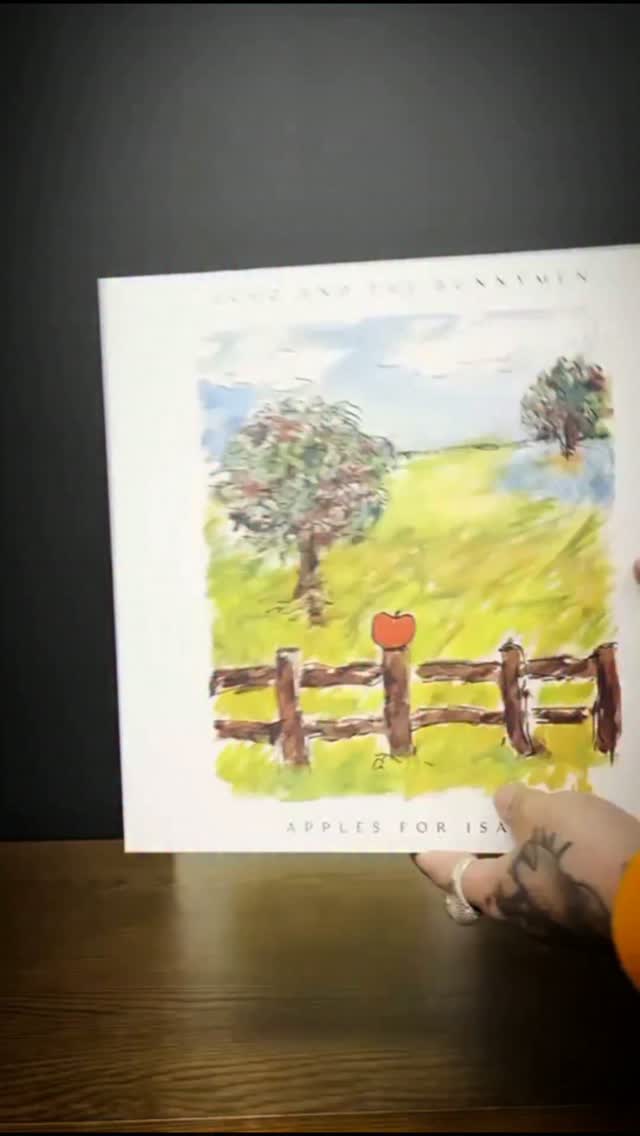 🍎 TAKE ME BY THE HAND 🍎
Our next offering from the new album Apples For Isaac.
Officially released 4th September, but you can hear it first on 3rd September, when our mate @craigcharlesfunkandsoul gives the track its exclusive first play on his BBC Radio show.
Who’s ready to hear it? 🐰🍎