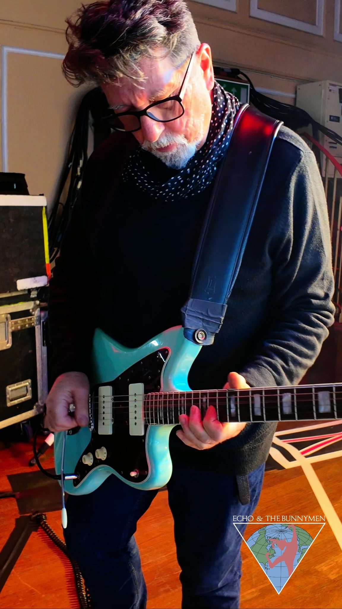 Watch as Will Sergeant and the band run through The Cutter during soundcheck at the O2 Acadamy Newcastle Upon Tyne. Full video available on our YouTube channel (LINK IN BIO)