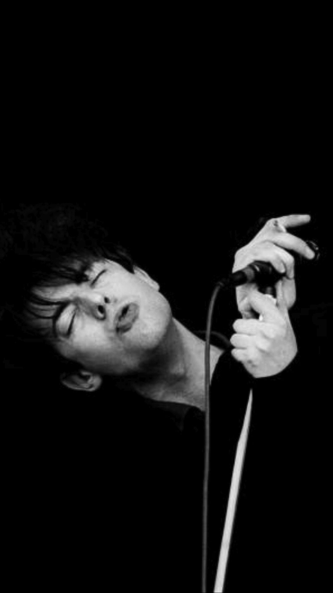 Over the years we’ve been called many things… indie, new wave, post-punk, psychedelic, goth, trad goth, alternative, college rock and plenty more besides.
Truth is, it doesn’t really matter what people choose to call us — we love them all.
Happy International Goth Day 🖤🦇😎🐰
📷 Paul Bergen