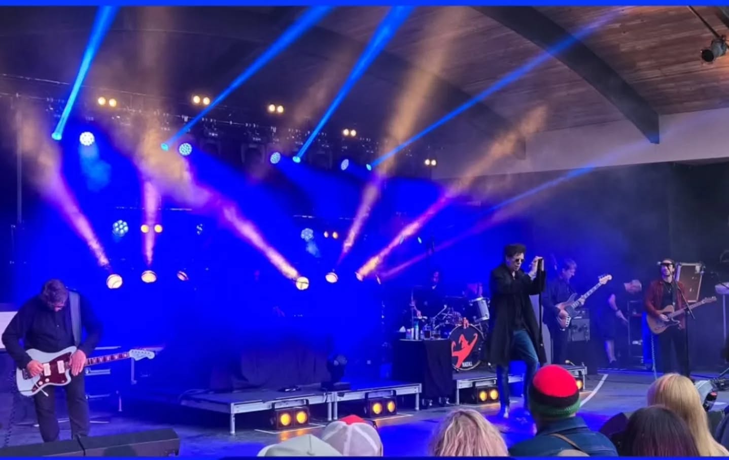 Another great show. Thank you Wilmington 🐰
📷@cemetery_bird